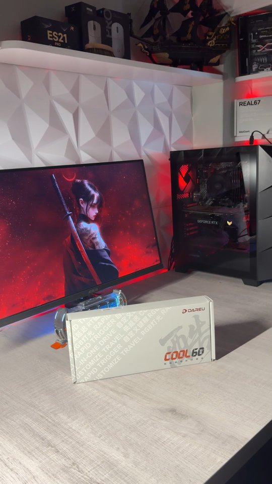 Instagram post by @valorclips.gg for DAREU. Caption reads: ⌨ DAREU COOL60 – Precision Meets Style [...].