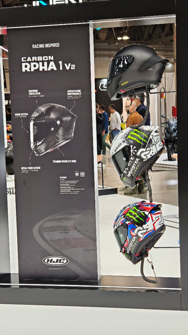 Instagram post by @juraganhelm for HJC Helmets. Caption reads: Juragan Helm menyaksikan langsung helm2 HJC....