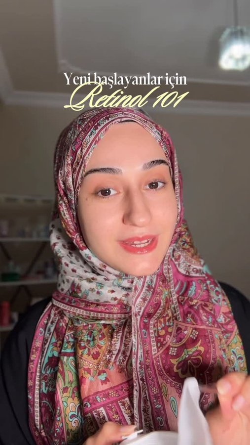 Instagram post by @zeynepnuranbozks for Mamonde. Caption reads: [...] #retinol #bakuchiol #kbeauty #mamonde....