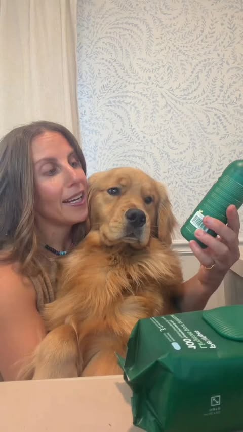 Instagram post by @parkerandpinot for Earth Rated. Caption reads: [...] (and mom!) approve very much of these....
