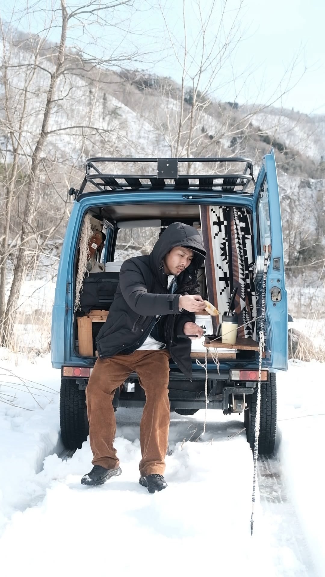Instagram post by @yuhiro_jimny_camp for Wexley. Caption reads: あんまり教えたくないハニーチーズサンド

「ホットサンドって料理としてしか完結しなさそう・・・」
「....