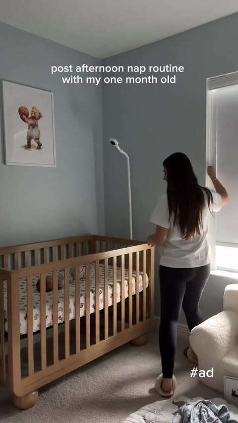 Instagram post by @carlyrsilverman for Bobbie. Caption reads: [...] typical 3 hour newborn shift @pampersus....