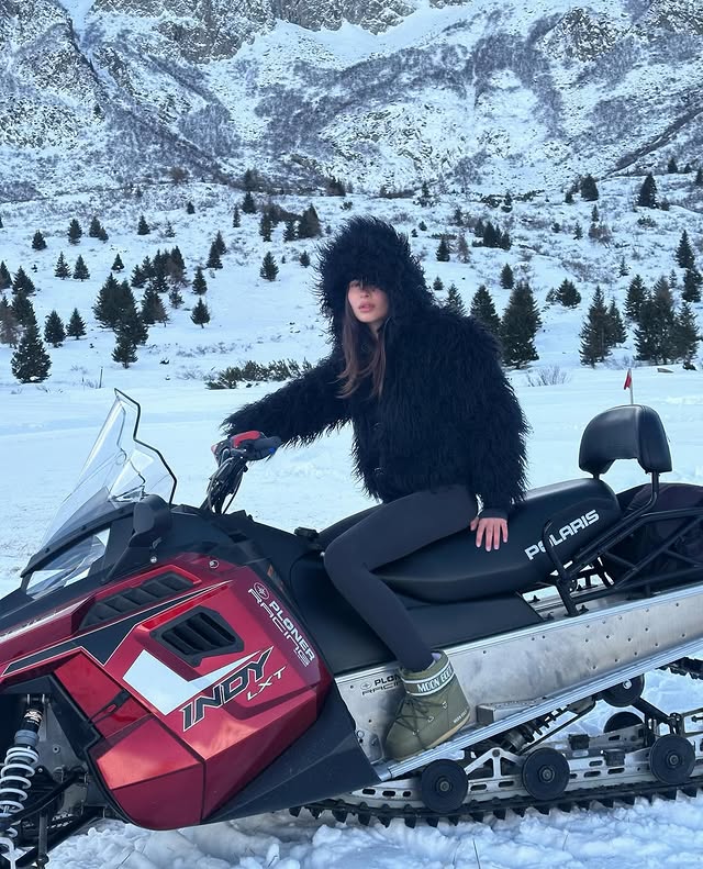 Instagram post by @nina.malara for Jaded LDN. Caption reads: So @jadedldn

Gifted*.