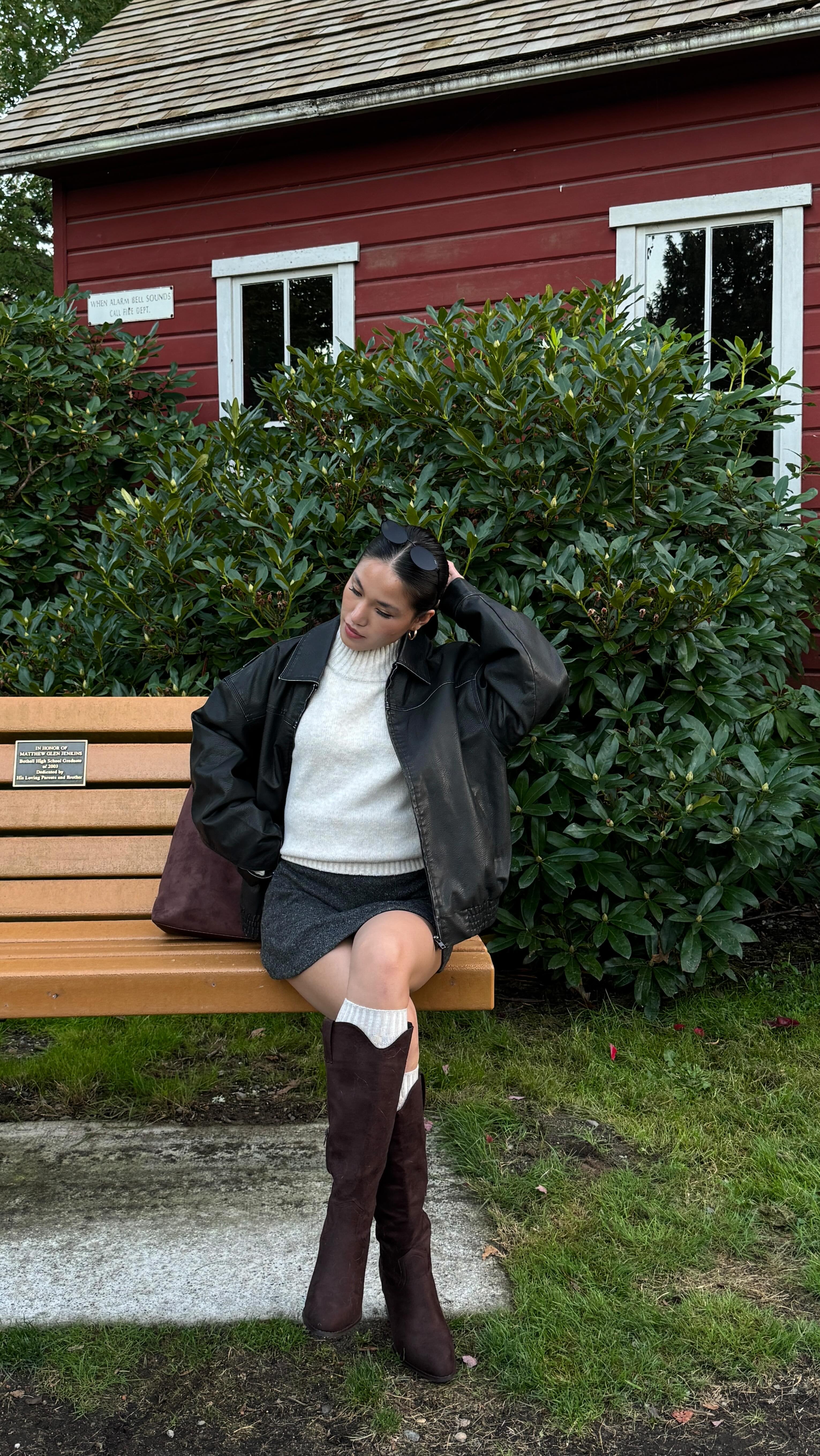 Instagram post by @tho_ph25 for Ardene. Caption reads: Ready for fall with @ardene 🍂 Shop this outfit....