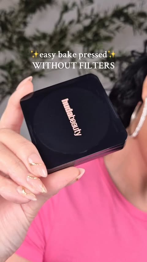 Instagram post by @glamzilla for Huda Beauty. Caption reads: EASY BAKE PRESSED ✨without filters✨

@hudabeauty....