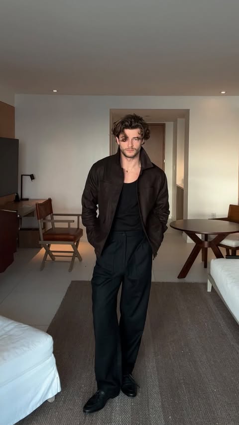 Instagram post by @sammsalter for Reiss. Caption reads: Spring in my step with new season @reiss 💥 🕺🏽....