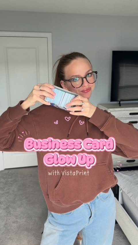 Instagram post by @olliescrochet for VistaPrint. Caption reads: ✨New Year, New Business Cards✨ 

I decided that....