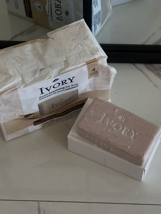 Instagram post by @lunayhilal for Ivory Soap. Caption reads: [...] Thank you @influenster and @ivorysoap....