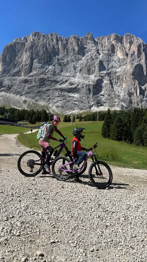 Instagram post by @andiwittmannofficial for Thule. Caption reads: [...] summer memory together with your family?....