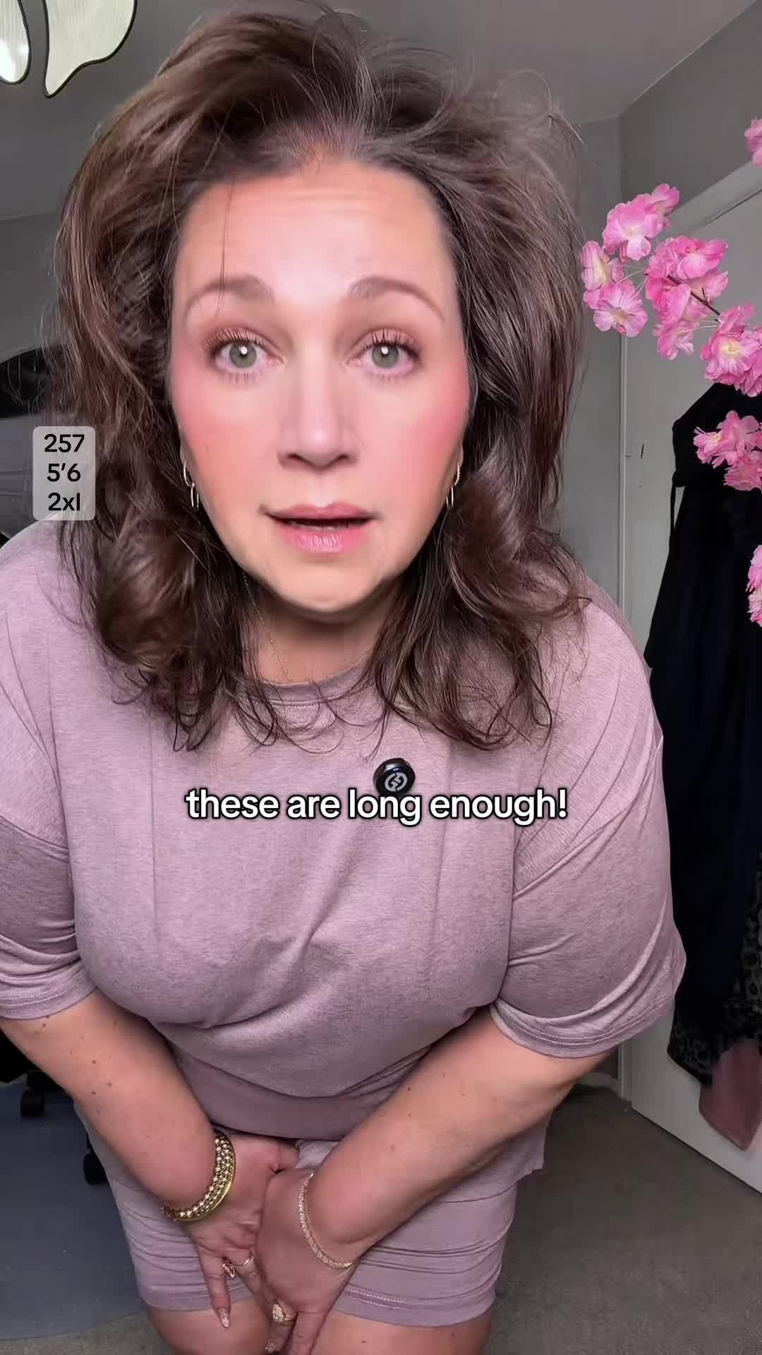 TikTok post by an influencer for Showitty. Caption reads: Showitty 2 piece shorts and Tshirt [...].