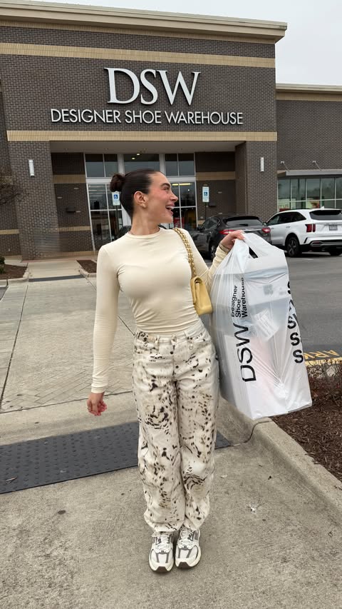 Instagram post by @kay_caputo for DSW. Caption reads: [...] best sale of the year is happening now at....