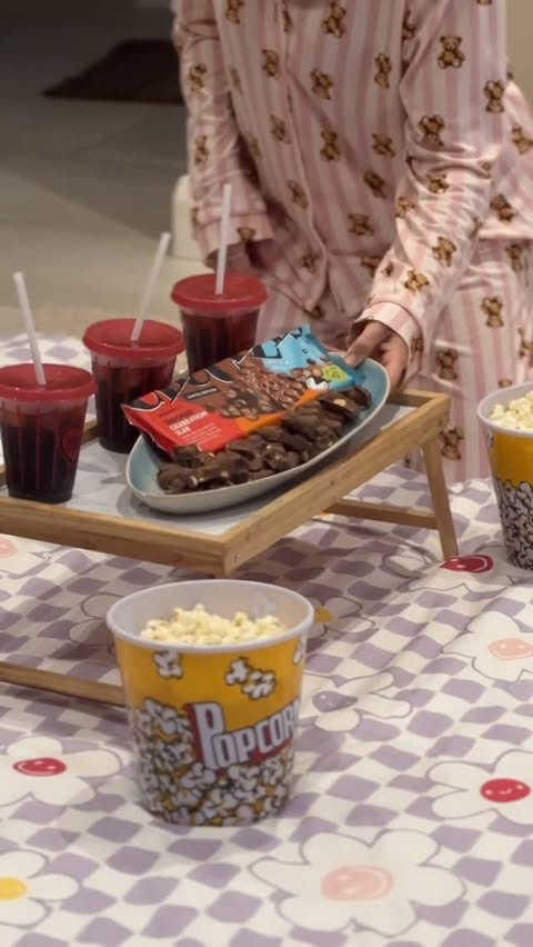 Instagram post by @ashleighholmes_ for WOOLWORTHS SA. Caption reads: [...] it was a hit with the whole family.....