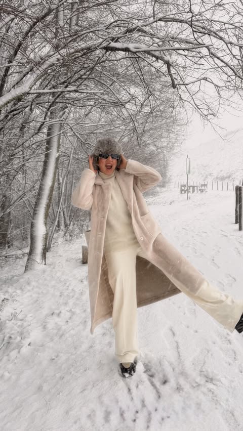 Instagram post by @gretchenrole for RAGNO. Caption reads: Grwm in a winter wonderland ❄️☃️🧤🛷 total look by....