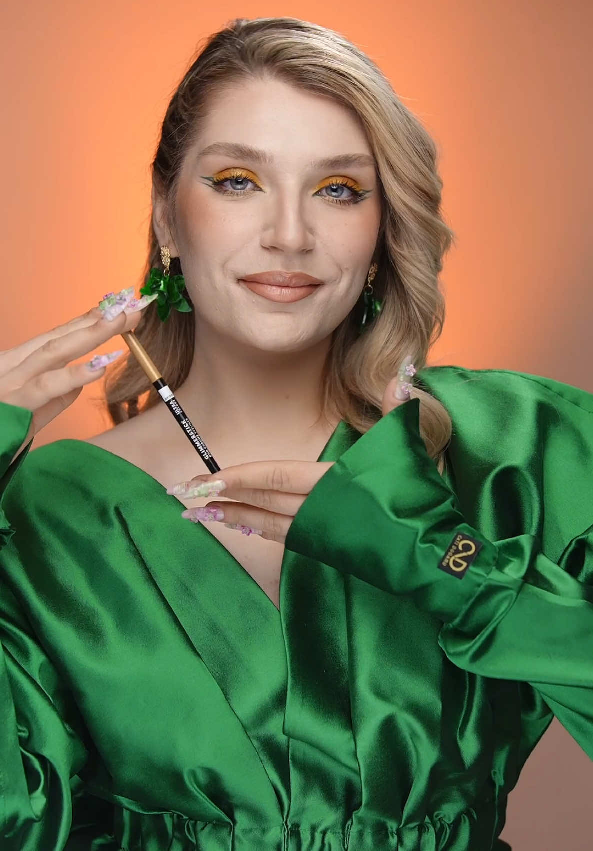 TikTok post by @mirunasimina for Avon. Caption reads: Ready for festival season now! Un pic de glam, un....