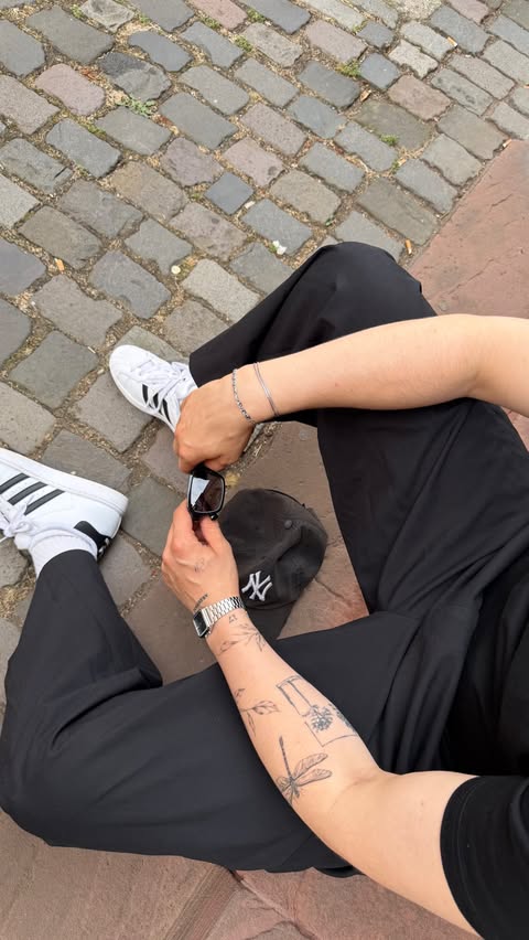 Instagram post by @mayundfinn for Zalando. Caption reads: [...] copying me anzeige | full fits are by....