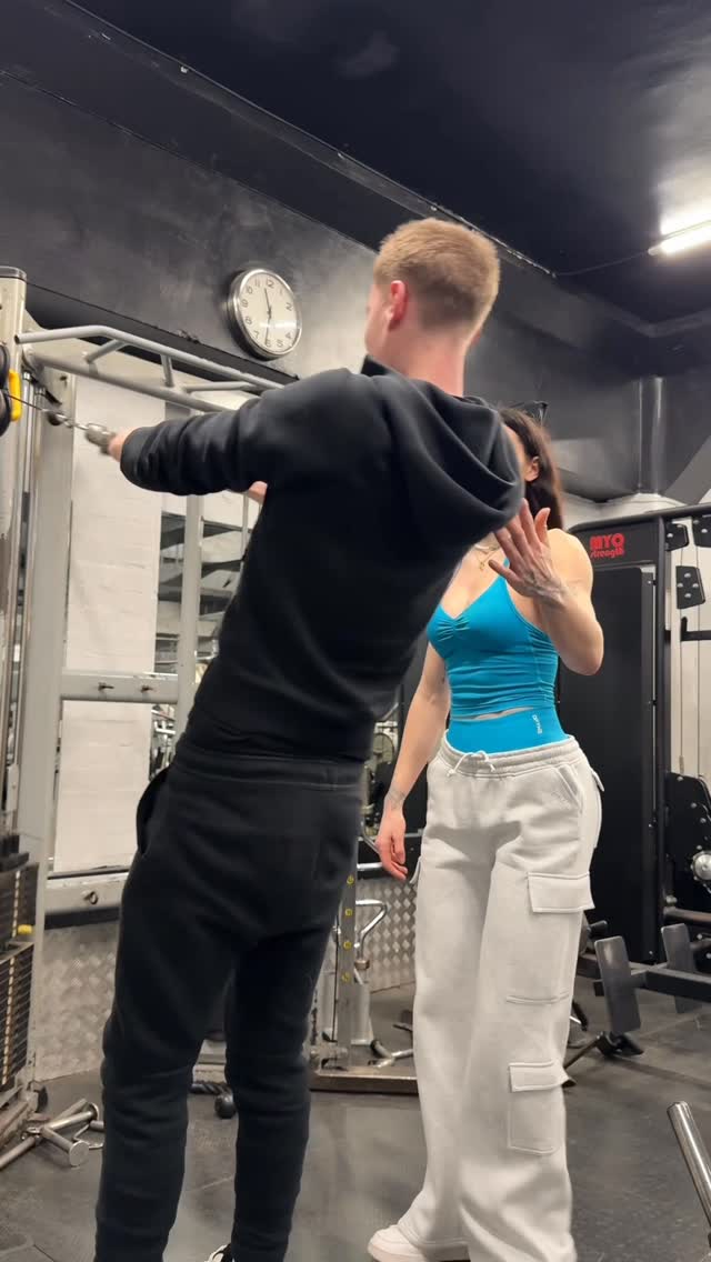 Instagram post by @ariavincefitness for DFYNE. Caption reads: I’m tall but he’s tall tall @dfyne.official dc:....