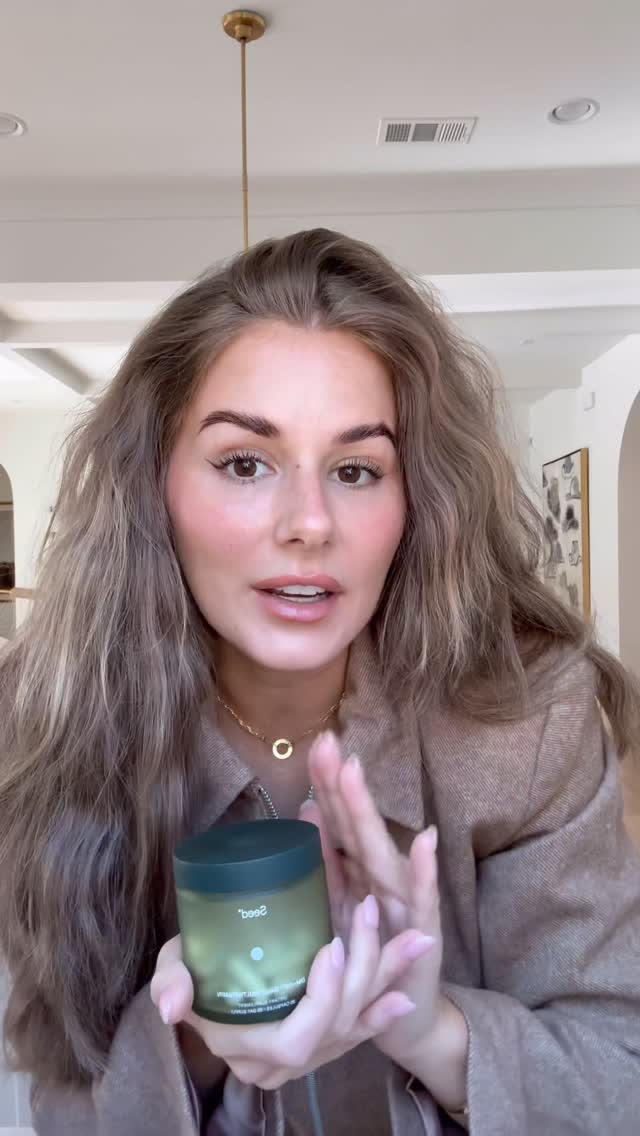 Instagram post by @kait.davis for Seed. Caption reads: Not all daily multivitamins are created equal &....