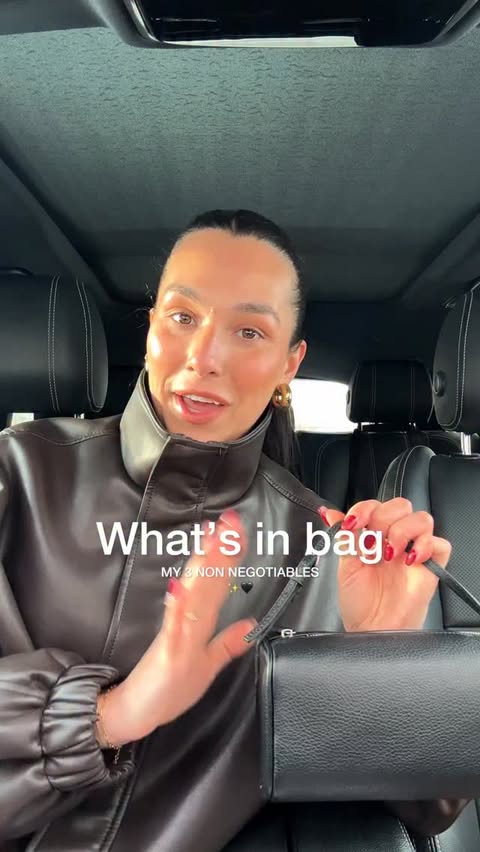 Instagram post by @kaylieestewart for Eyebuydirect. Caption reads: [...] in my handbag!! Confirming that....