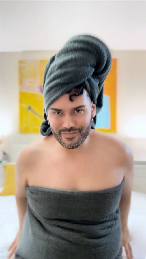 Instagram post by @loconinja for LUXOME. Caption reads: [...] of luxury before starting my days. With....