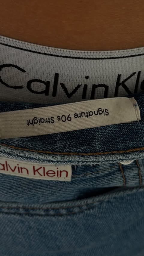 Instagram post by @amandalunamaria for Calvin Klein. Caption reads: [...] than a good fitted & lightweight....