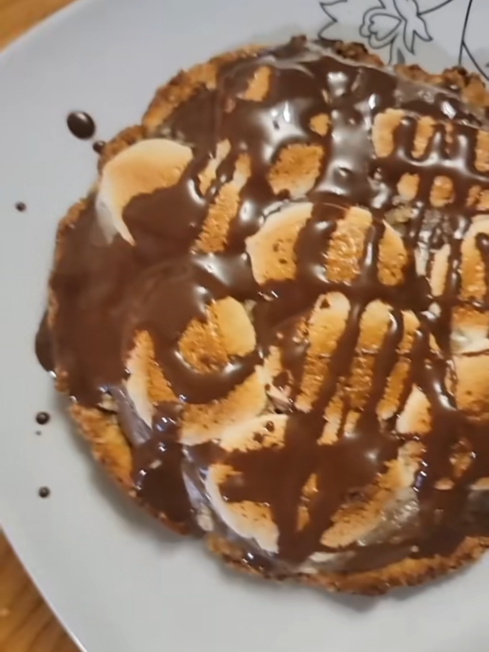 TikTok post by @itskatrinachristine for Skinny Mixes. Caption reads: [...] Protein @ChocZero Chocolate @Skinny Mixes.