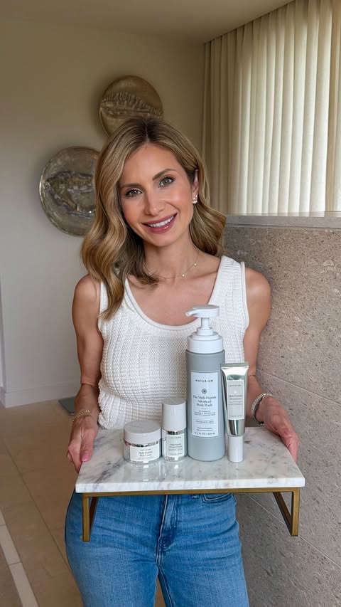 Instagram post by @lisajmakeup for Naturium. Caption reads: [...] such easy staples. I’ve partnered with....