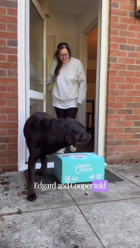 Instagram post by @howdybuckley for Edgard & Cooper. Caption reads: [...] the new 2026 kibble from @edgardcooper....