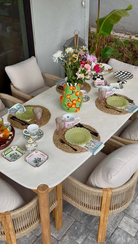 Instagram post by @melisadevo for Homary. Caption reads: [...] with my new outdoor dining set from....