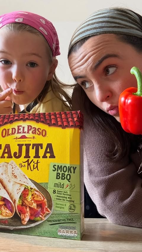 Instagram post by @laurenrgall for Old El Paso. Caption reads: [...] safe to say miss Marlow approves😌 YUM....