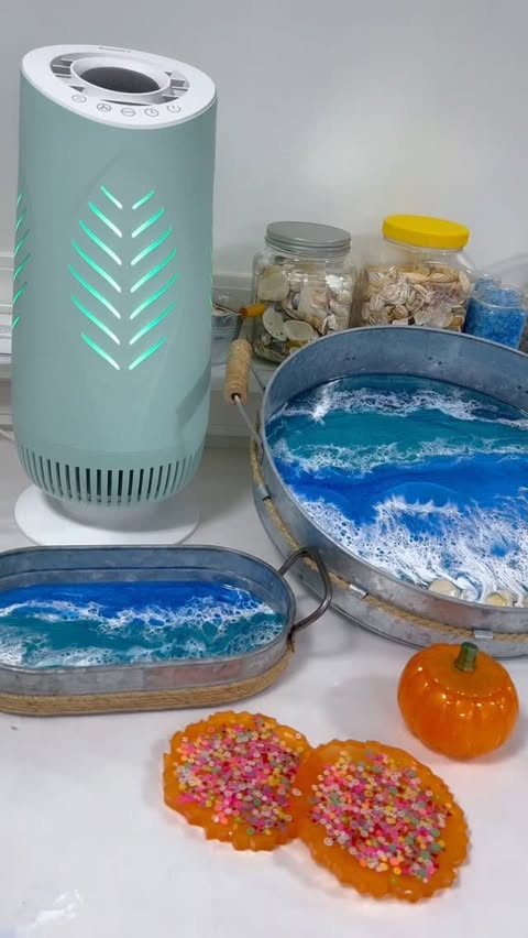 Instagram post by @karenhammondart for Resiners. Caption reads: Resiners Resin Air Purifier is amazing! It works....