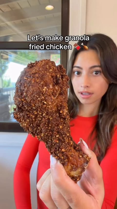 Instagram post by @itsmejuliette for Magic Spoon. Caption reads: [...] for fried chicken coating 🙅‍♀️ use....