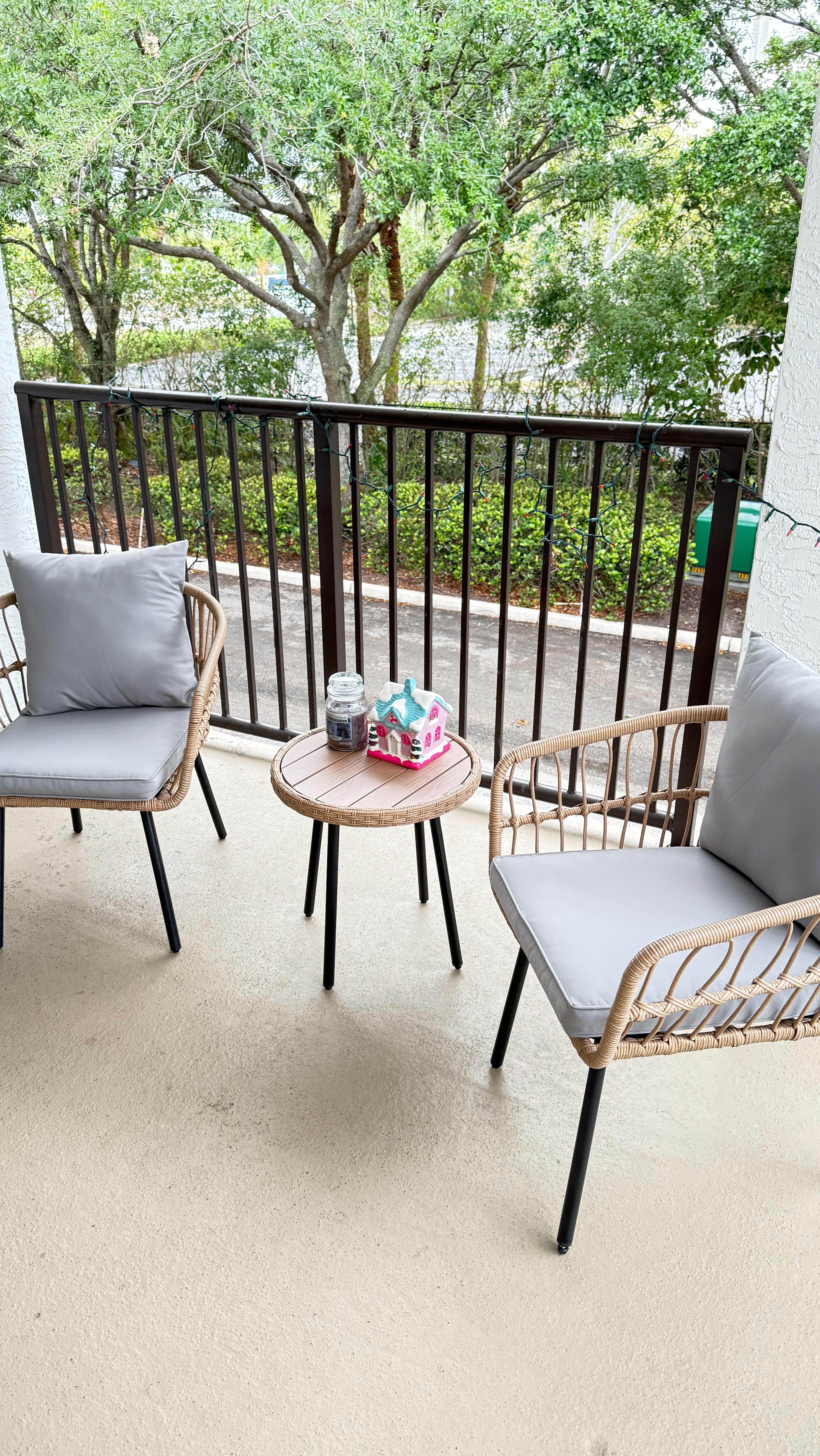 Instagram post by @amerikagunlerimiz for YITAHOME. Caption reads: Love my new patio set from YITAHOME 👌🥰

I enjoy....