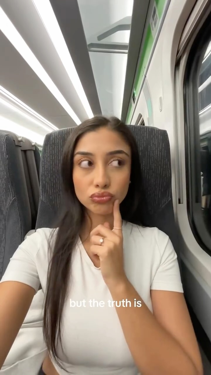 Instagram post by @rikki for Dr Dennis Gross. Caption reads: let’s talk about my ✨lips✨ !!!
new @drdennisgross....