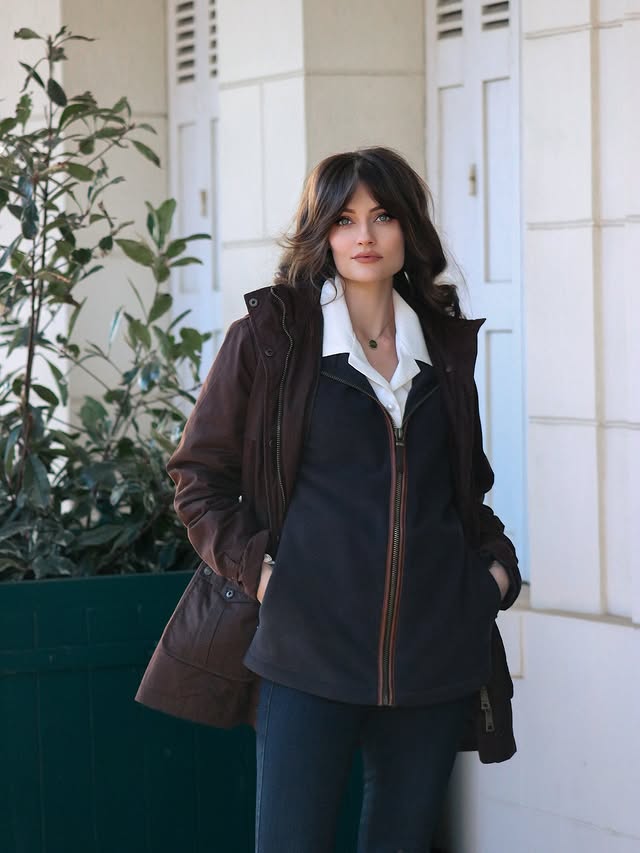 Instagram post by @minakshi.mahta for Holland Cooper. Caption reads: Keep it classic with @hollandcooperclothing....