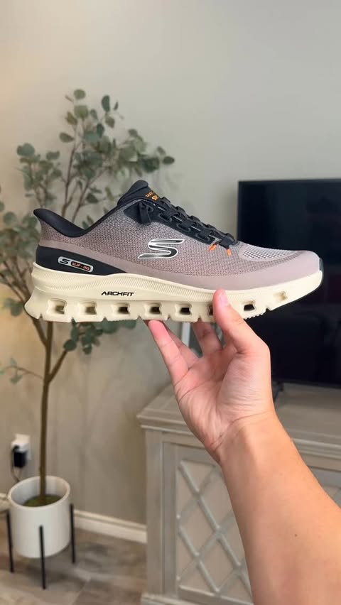 Instagram post by @ayexstephenn for SKECHERS. Caption reads: [...] absolutely love my Father’s Day gift!....