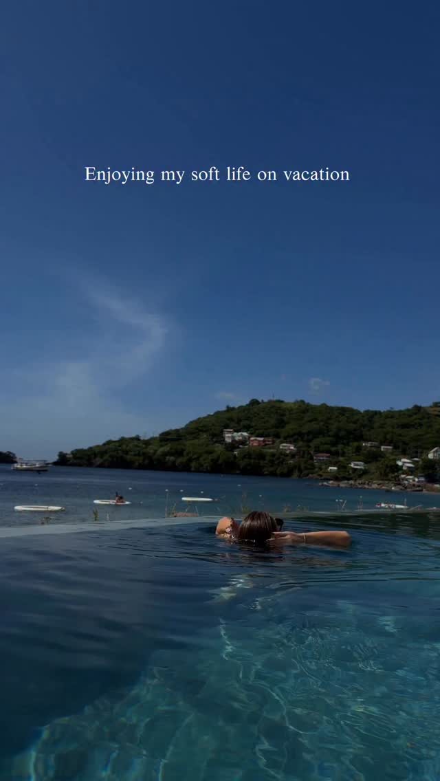 Instagram post by @maddison_lynn for Sandals Resorts. Caption reads: Here’s why you should book that trip to Sandals....