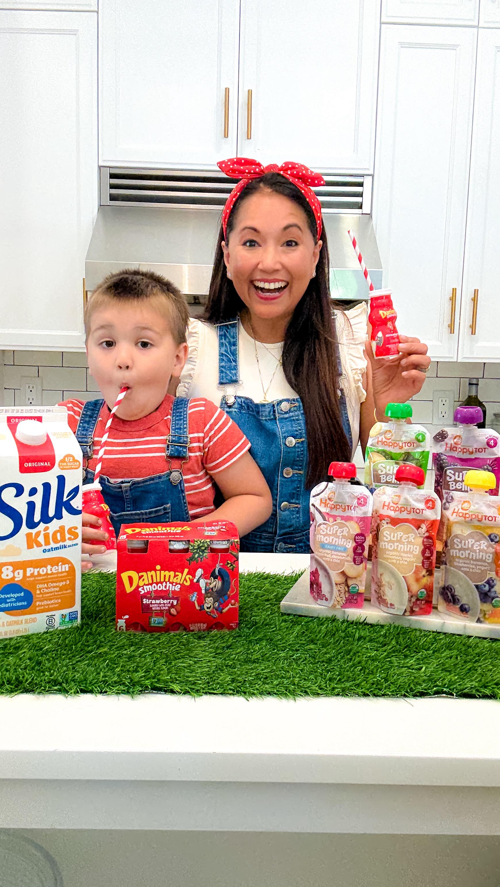 Instagram post by @veenacrownholm for Silk. Caption reads: #AD Snack Time Showdown is ON 🥇🍓🥛

I teamed up....