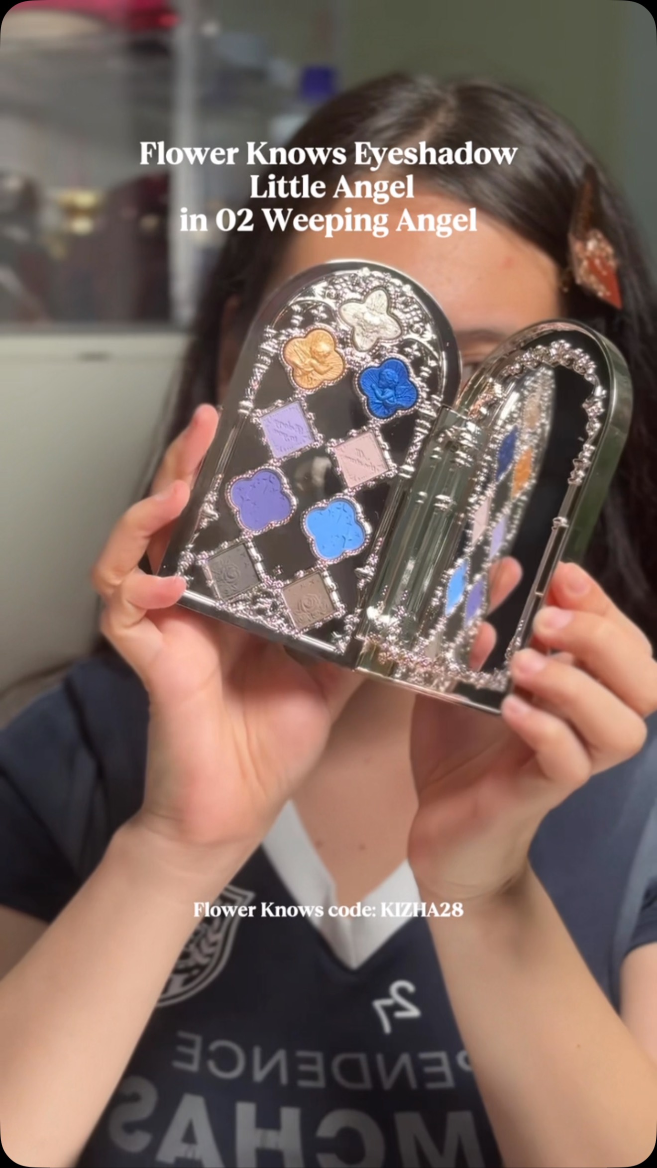 Instagram post by @kizha.nicolee for Flower Knows. Caption reads: [...] glitter make up with @flowerknows_global....