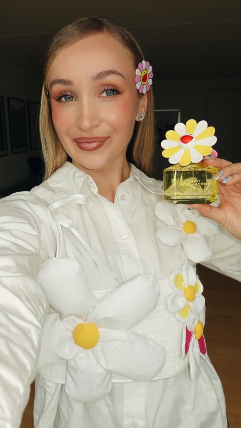 Instagram post by @cecilieboennelycke for Marc Jacobs Fragrances. Caption reads: [...] #Part2 Toppen er inspireret af....