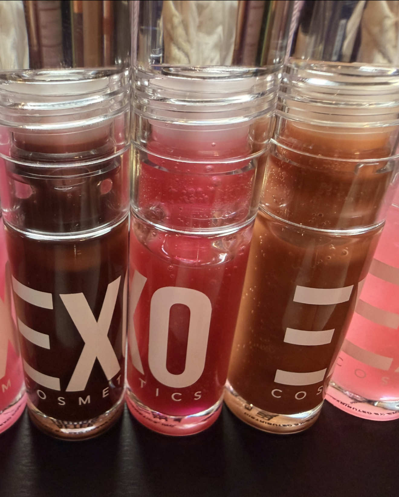 TikTok post by @cubanamorenaxo for EXO Cosmetics. Caption reads: [...] shades! What do you think? @Evettexo @EXO....