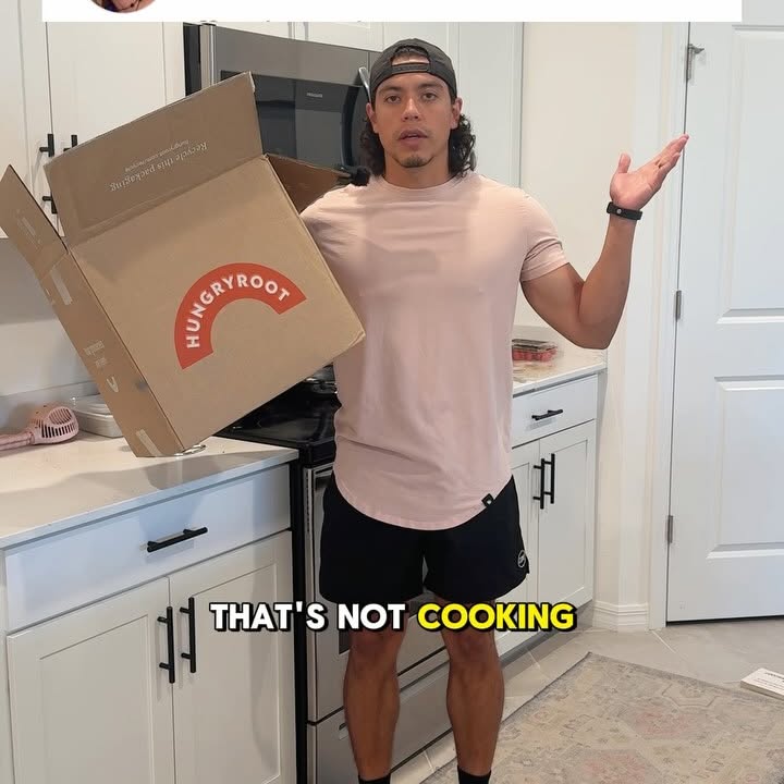 Instagram post by @coachjohnnoel for Hungryroot. Caption reads: Ingredients:

Squash Skillet - @hungryroot 
Fully....