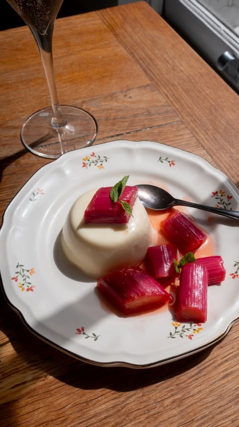 Instagram post by @georgieeats for Prosecco DOC. Caption reads: ad elderflower panna cotta, @proseccodoc_uk....