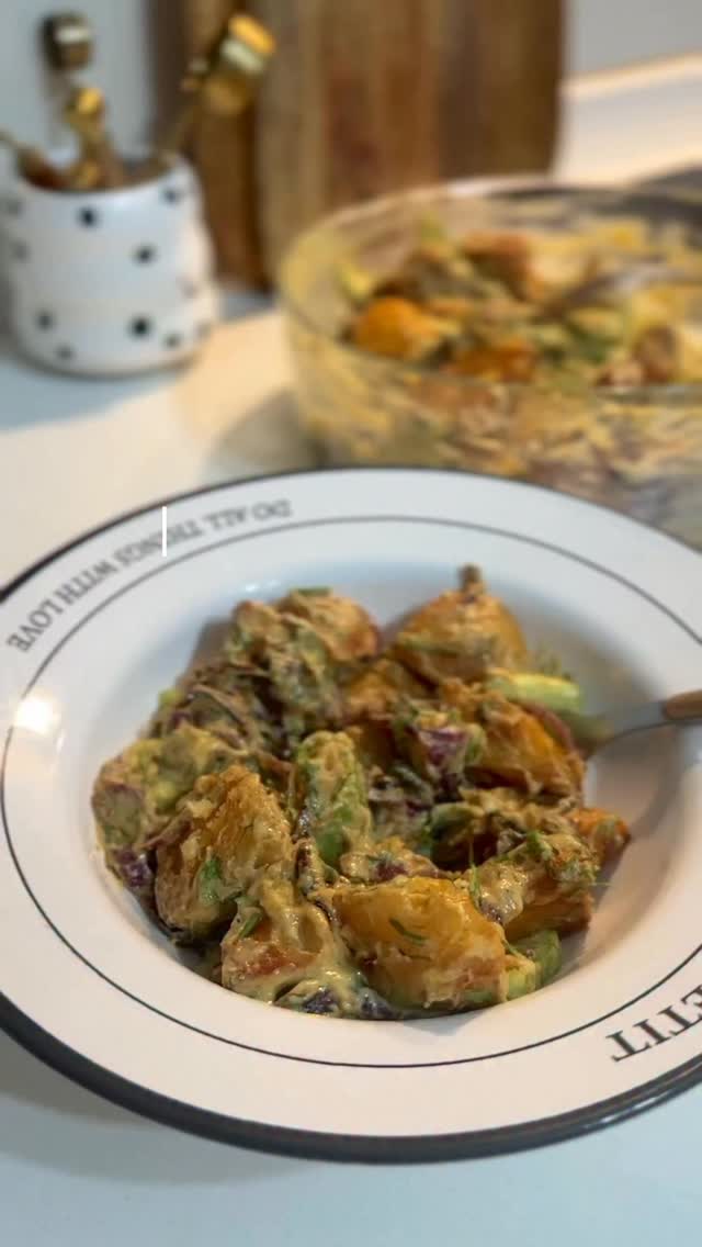 Instagram post by @hlyakrbyk for Karaca Home. Caption reads: Hardallı patates 🥔 salatası 🙋🏼‍♀️

- 2 büyük....