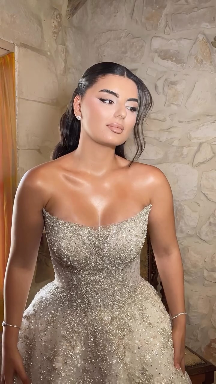 Instagram post by @atharfares_makeup for Dior. Caption reads: Beautiful Carol 💍
مكياج أنيق يهمس بالرقي , يظهر....