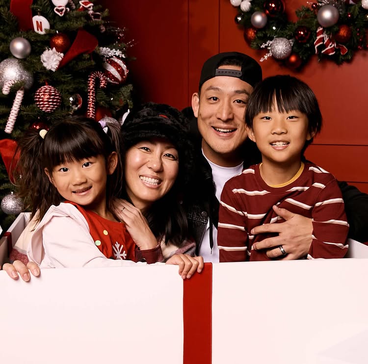 Instagram post by @thecrunchbros for Netflix Family. Caption reads: [...] great time at Winter Wonderland with....