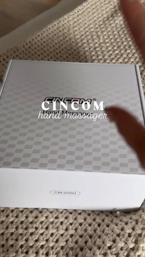 Instagram post by @careeohhlinee for CINCOM. Caption reads: [...] that feels way too good to be true. #AD....