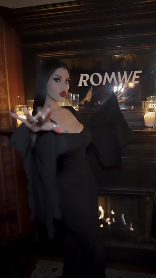 Instagram post by @victoriavenin for ROMWE. Caption reads: 🥀🦇🕯️🖤🕯️🦇🥀

Romwe’s SP🎃🎃KTACULAR Halloween....