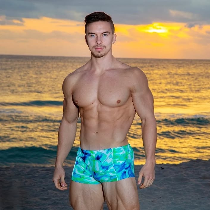 Instagram post by @alekmaximuss for Select Model Paris. Caption reads: Eyes catching the sunrise, sighs to rise 🌅....