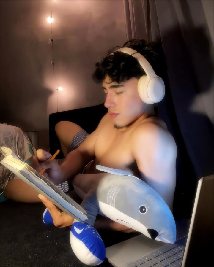 Instagram post by @pescadito_veracruzano for SOUNDPEATS. Caption reads: 🐟🪸🐟🪸🐟🪸🐟🪸 @soundpeats.latam.