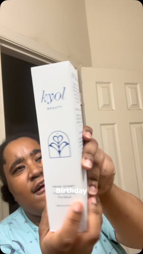 Instagram post by @baddielifequeenmue for Stack Influence. Caption reads: #ad I always have built up dirt under my braids....